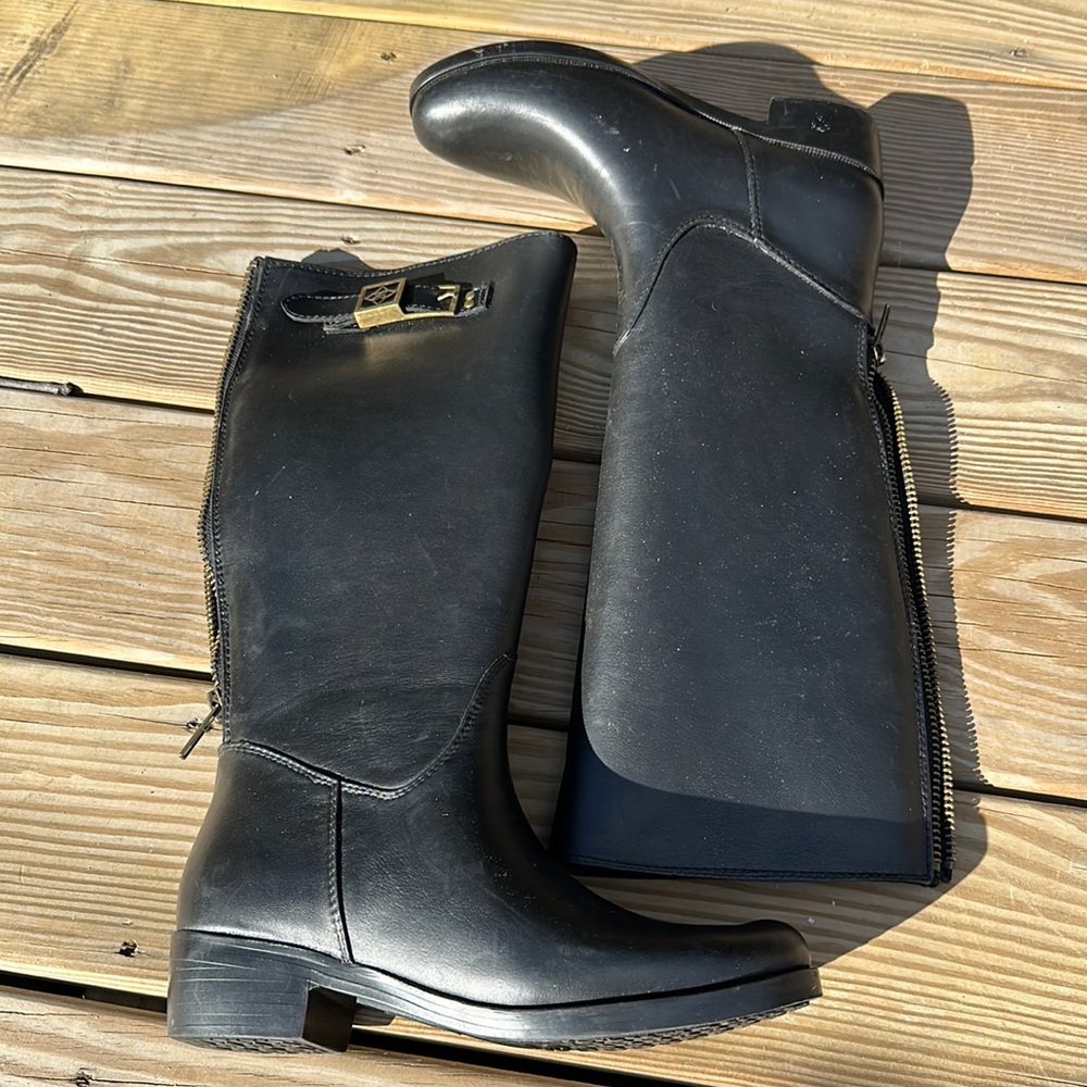 Däv women’s size 7 Zip up Rain Boots